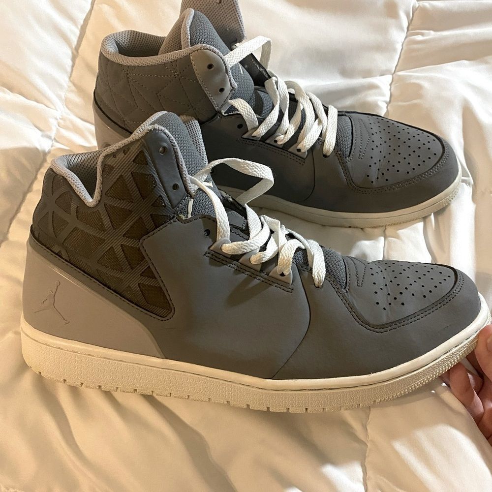 Nike Air Jordan 1 Flight 3 Wolf Gray 12